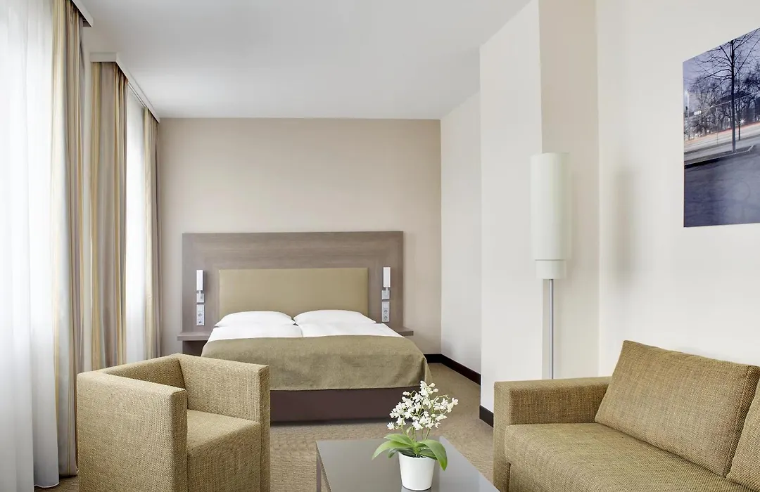 Intercityhotel Leipzig-1